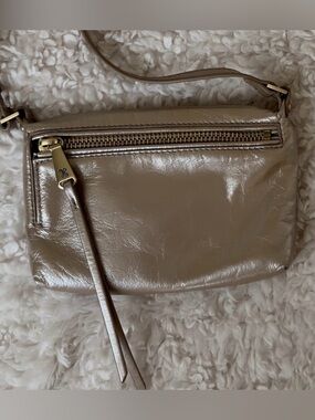 HOBO Crossbody Bag Leather Small Compact Pearly Beige Gold-tone Hardware NWOT